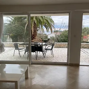 Cube , Premantura Kroatien
